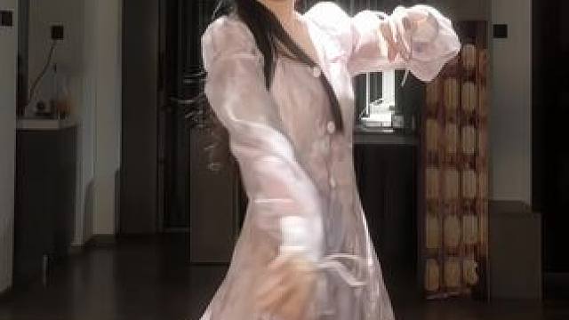 #舞蹈 听！是心跳的声音#樱花草 #白月光 #甜妹 #治愈系笑容