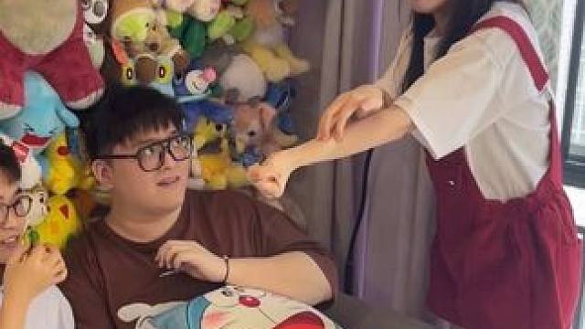 给大家表演个新学的魔术！！！ 