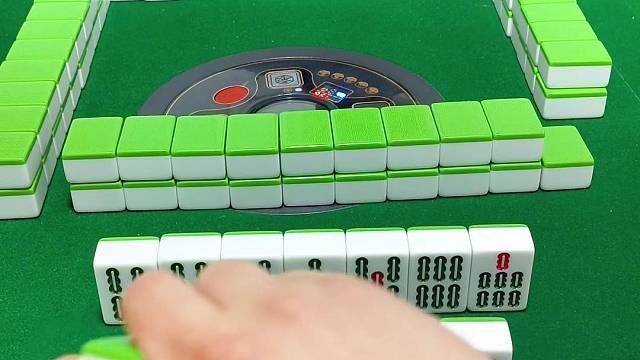 打打麻将解心宽