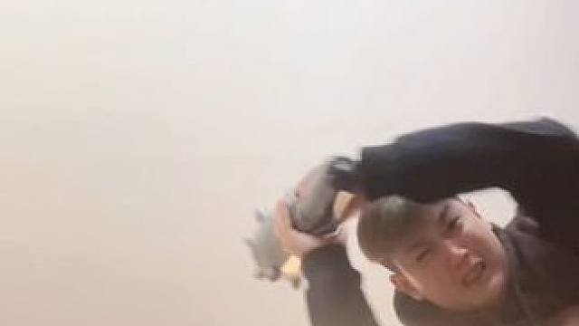 听说评论“我发现石油”会触发定位？#这个主播不一般 #这谁顶得住 #娱乐直播