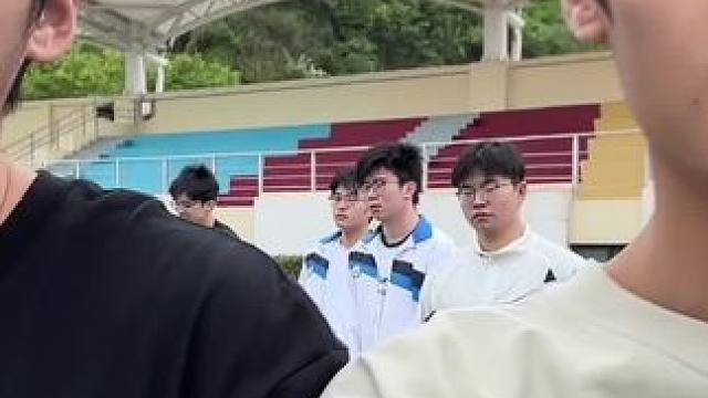 呕！！！#校园生活 #大学生 #大学生哪有不疯的 #精神状态belike