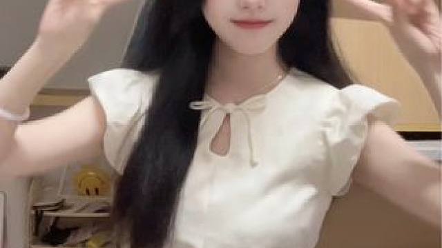 夏天穿漂亮小裙子#甜甜的手势舞 #lovecountdown