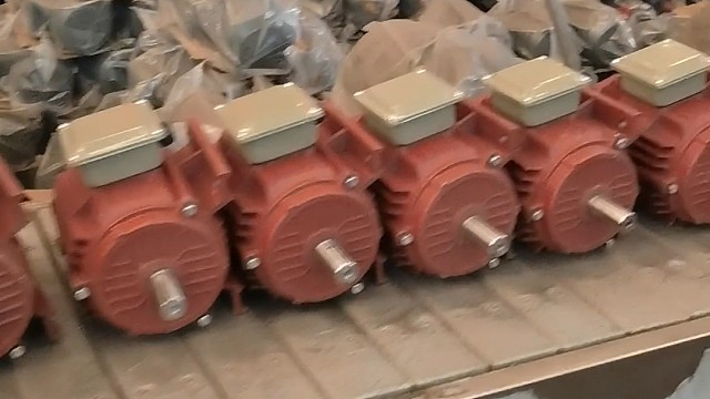 学会努力前行，努力奔跑努力奋斗，做一个积极向上的人。