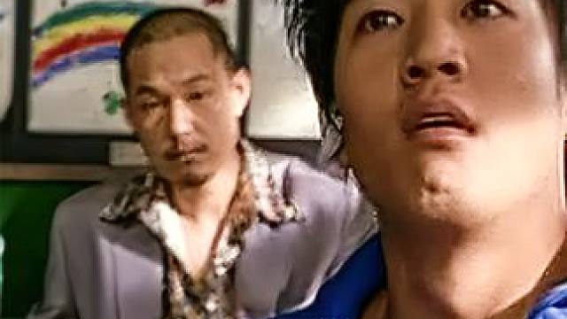 小混混被黑帮逼着去学习，等他考上警校后，竟反手铲除黑帮#电影解说