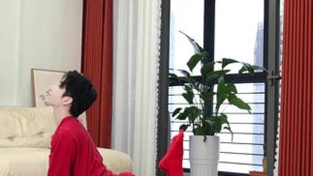 就这动作全身都紧实了，连整个脸都变了!快来试试#瘦身#瘦肚子#瘦手臂