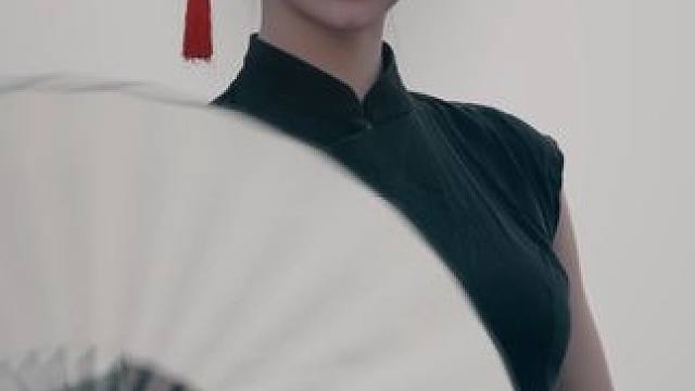 一缕青烟起，一抹红阳落。