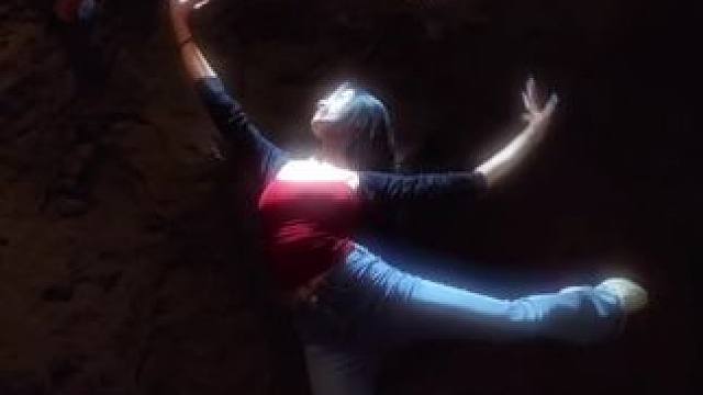 花开花落，日升日落，真情如烟波。
#氛围感 #舞蹈 #唐伯虎annie #唐伯虎新歌落国风大赏 #国