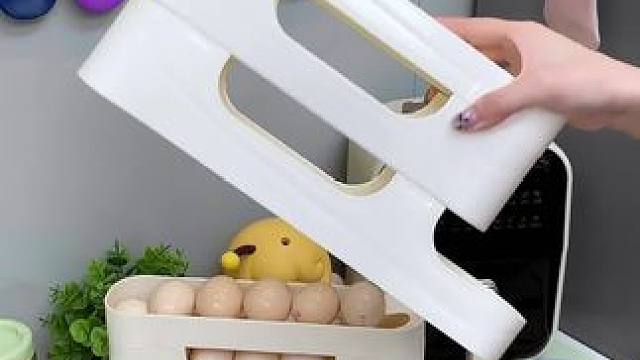 到手的一个的#鸡蛋收纳盒不仅容量大，放冰箱里还不占空间，拿取也很方便#收纳盒#实用省空间#冰箱收纳