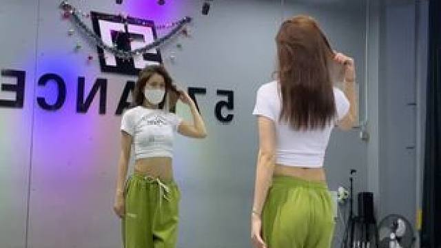 闪现一下#celebrity #零基础学舞蹈 #一学就会系列 #爆米花编舞 #甜甜的舞蹈