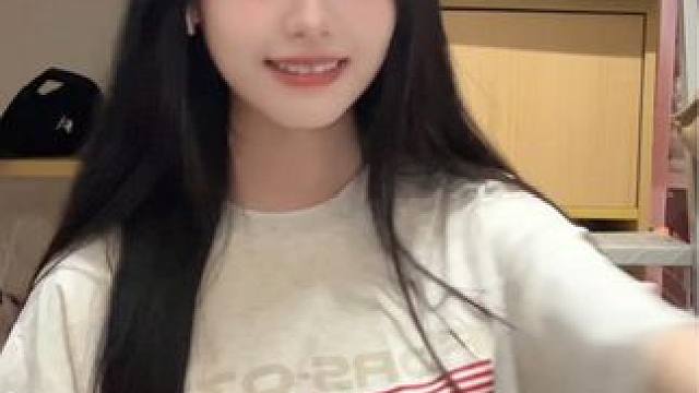 宝宝晚上好##甜妹 #甜甜的手势舞