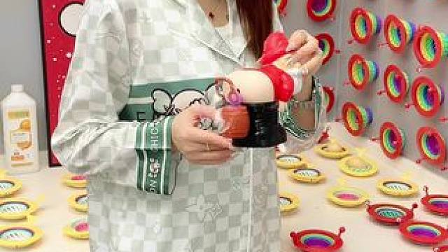 别告诉我你家到现在都还没有这个#小怪物彩虹过滤网  ，用了才知道是真的好#七彩小怪过滤网