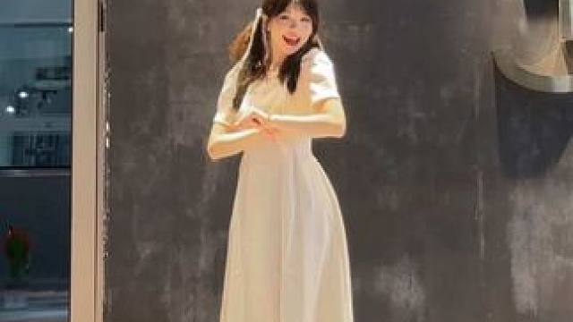 好甜的歌 #浅跳一下 #甜妹 #爱情有点甜手势舞