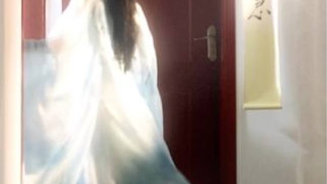 你似携月而来的仙瑶 抱一丝～没站稳没站稳～#古典舞 #古风 #国风古韵