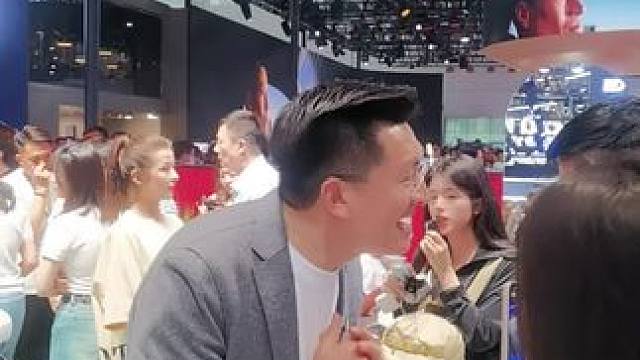 为了讲清楚车的特点，品牌方拼了#北京车展 #买车买车买车 #宝马mini #科技感爆棚 #2024青