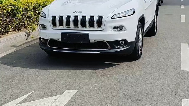 小车板板正正，内外嘎嘎新，