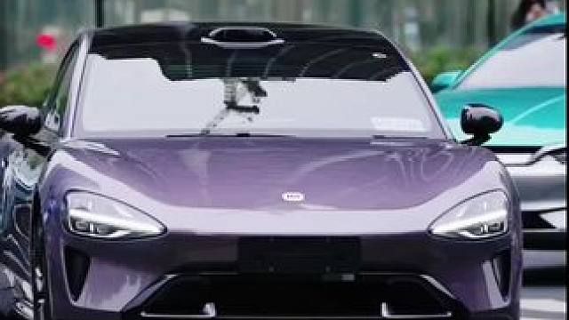 小米su7，一个自带流量，也让很多人非常喜欢的热门车型#小米汽车 #小米su7 #雷军