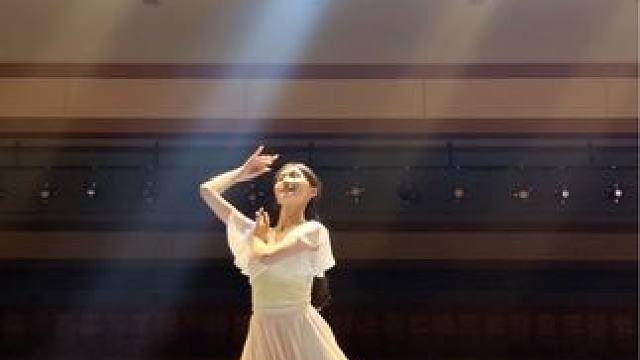 而爱，当如春。