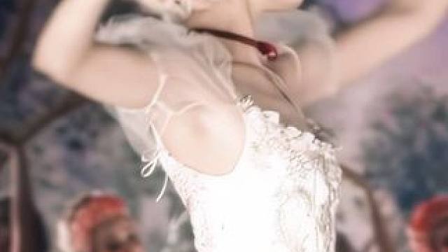 欧美宫廷风里的服化道真的是让人审美直线飙升！