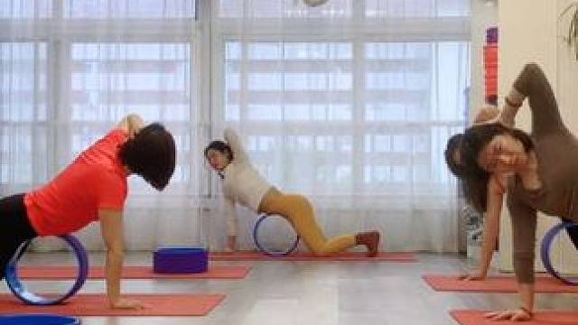 60 分钟肩颈轮瑜伽，让你5分钟看完，喜欢记得点赞收藏哦，喜欢口令讲解版的亲们，下方评论区留言告诉我