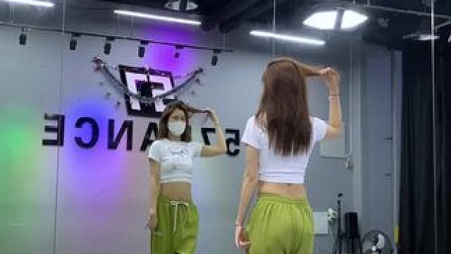 慢慢理解世界 慢慢更新自己 #celebrity #零基础学舞蹈 #爵士舞 #爆米花编舞 #角美舞蹈