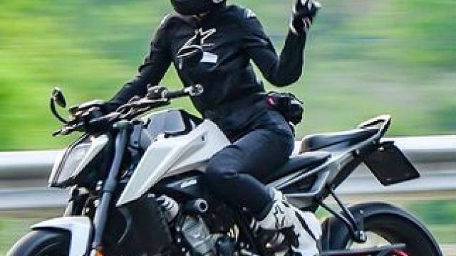 生活原本沉闷 骑行起来才有风#机车 #摩托车 #追焦 #女骑 #总有美好在此间