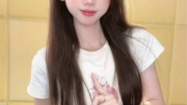 小肚小肚#笨蛋美女 #清纯甜美 #甜甜的手势舞 #甜辣妹