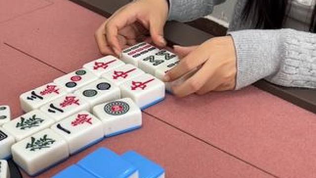 跟新手一起打麻将你就打吧，一打一个不吱声 #富豪麻将  #麻将