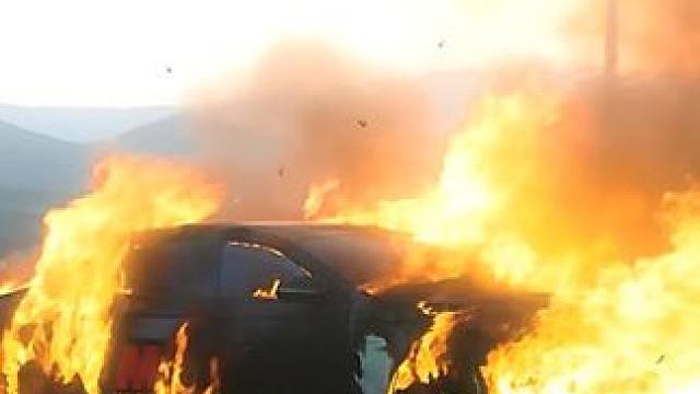 “你魂牵梦绕的东西只是别人取乐的玩具罢了” #奔驰E63 #奔驰CLS63