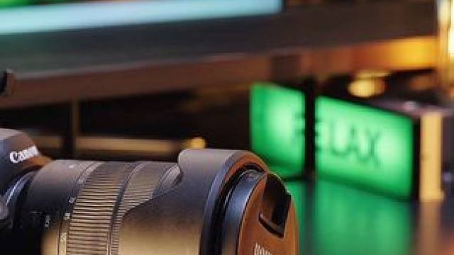 相机移动快充盒 绿巨能充电仓一款很好用的快充充电盒，充电速度很快，还能对外给手机等其他设备充电！手感