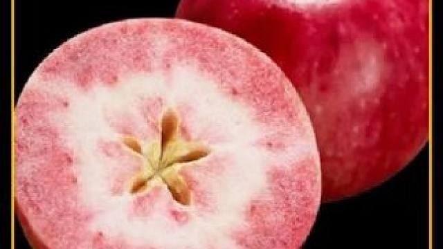 酸甜可口的红心苹果汁你喝过吗？#红心苹果汁 #唯可鲜 #果汁 #饮品推荐