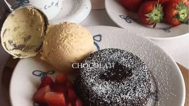 巧克力布朗尼#治愈系美食 #下午茶甜品 #我的厨房日记 #春日好食光 #甜品治愈一切