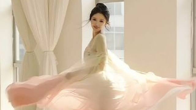 天气很好，新裙子也很妙#舞蹈 #广寒谣 #广寒宫 #宋清编舞