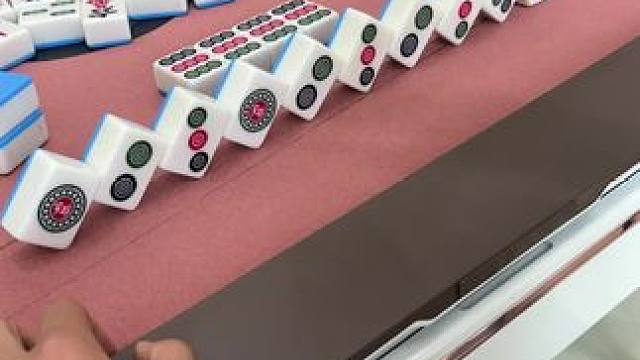 这牌胡的有多大，帮忙算算#富豪麻将  #麻将