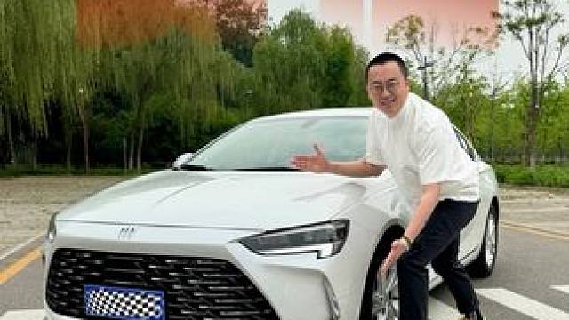 别克君威有大优惠，综合可以达到3万。究竟这车值不值得现在入手，我们在视频里一探究竟#别克50亿钜惠 