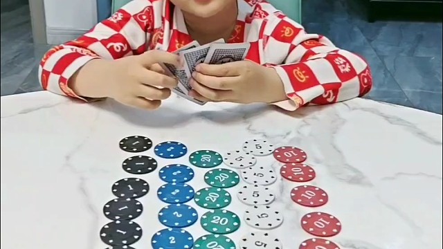 小屁孩，敢和我斗！