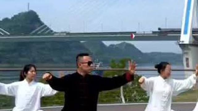 在这个快节奏的时代，我们需要更多内心的力量#一见爱上传统文化 #太极 #五一#养生#运动