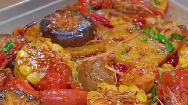 自从买了这个调料包我再也不用出去外面点外卖了，可以加很多自己喜欢吃的食材，营养又卫生，而且价格还很便