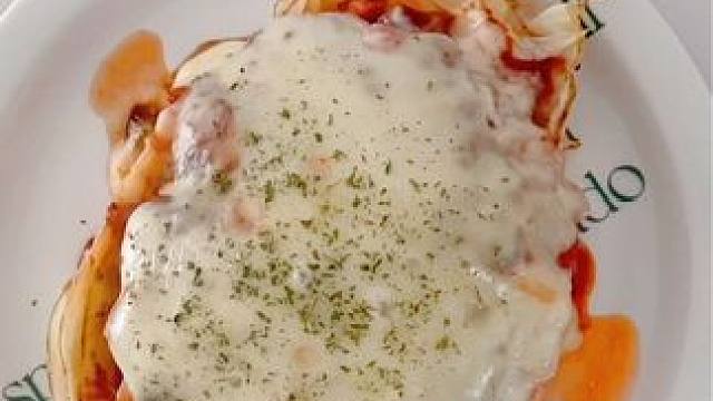 brunch｜卷心菜奶酪牛肉饼#今日份早餐 #我的厨房日记 #动手自己做美食 #治愈系美食 #美食v