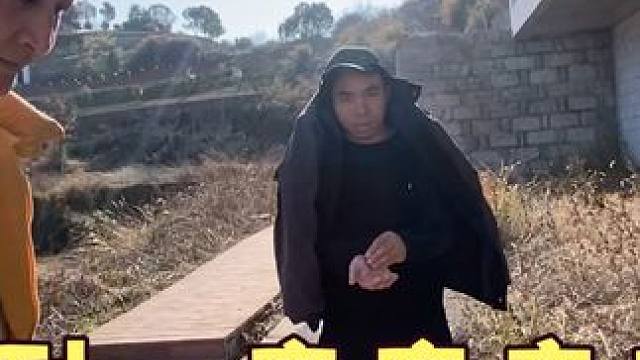 40岁小伙骑行没有地方住，浪哥帮他找到一座废弃大楼，省了住宾馆 #老屋改造 #废弃房子露营 #废弃房