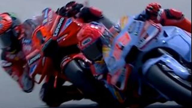 #motogp 西班牙站大奖赛，马奎斯VS巴格尼亚⚔️#摩托车比赛 #赛道