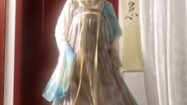 昨夜雨疏风骤，浓睡不消残酒～#古典舞 #我的舞蹈日记 #古风