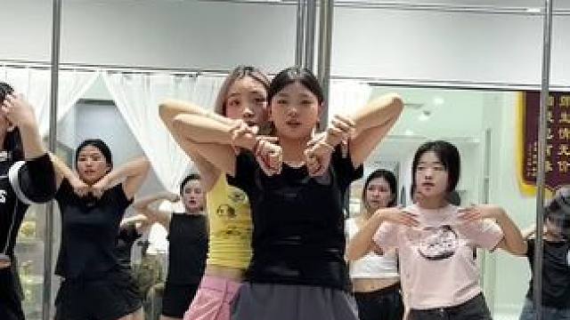 测测你手臂的灵活性！大家学会了嘛 #舞蹈 #舞蹈改变人生 #成人零基础舞蹈培训