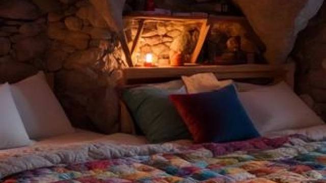 有个温暖的洞穴小屋，你会住下来度过暴风雪吗？ #白噪音 #助眠视频 #助眠声音