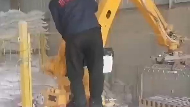 埃斯顿ER60-2000-PL码垛机清理擦拭