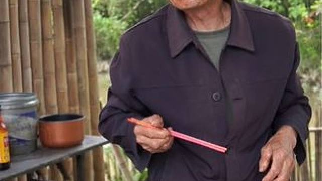 爷爷是真不喜欢吃鸡头 爷爷是真不喜欢吃鸡头