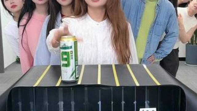 饮料配对挑战，哈哈有意思 #办公室游戏 #办公室日常 #盲选