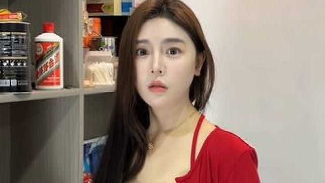 所以到底是什么？ #情侣日常 #迷惑行为