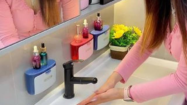 这款轻奢壁挂式#沥水肥皂盒  装在洗手台边，不仅好看，还非常实用#香皂盒  #肥皂盒  #免打孔  