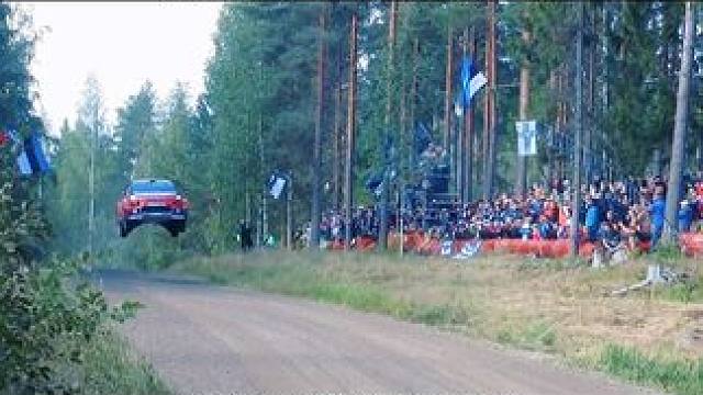 WRC（世界汽车拉力锦标赛）WRC的道路复杂多变，从白天跑到黑夜，这就是拉力赛的独特魅力。#wrc 