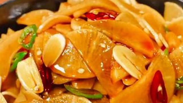 给大家分享腌萝卜的做法，赶紧做起来试试吧#懒人美食教学 #学会快去试试吧 #好物推荐